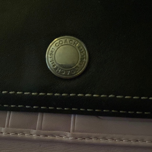 Coach Black and Pink soft Leather Checkbook Wallet with snap closure - Picture 7 of 8